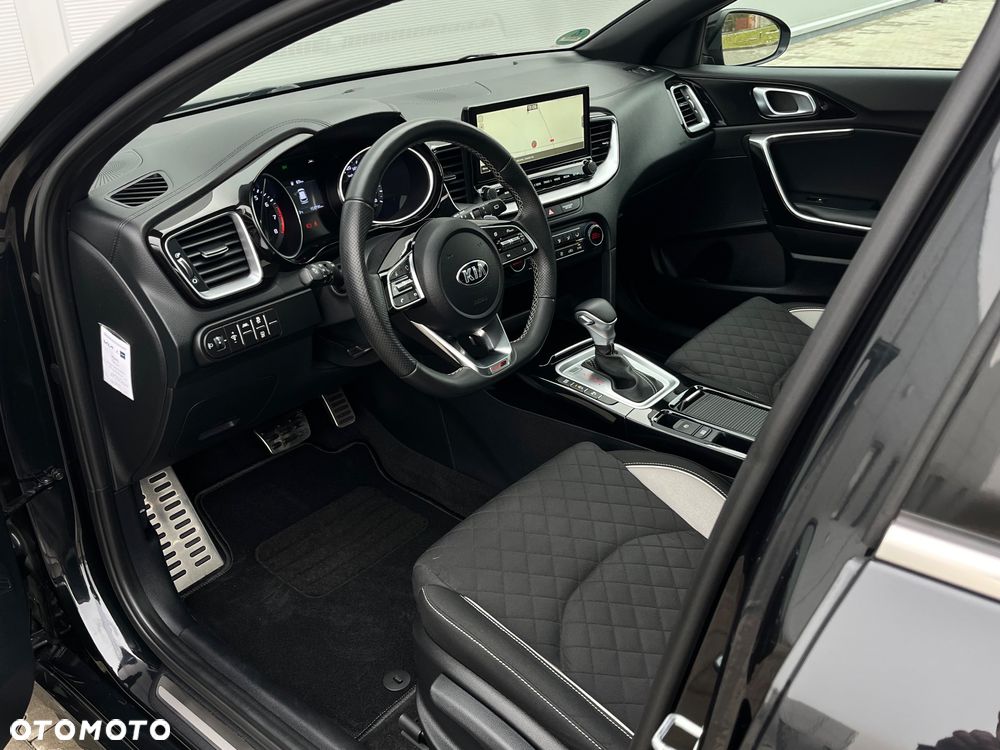 Kia ProCeed 1.5 T-GDI DCT7 OPF GT LINE - 19