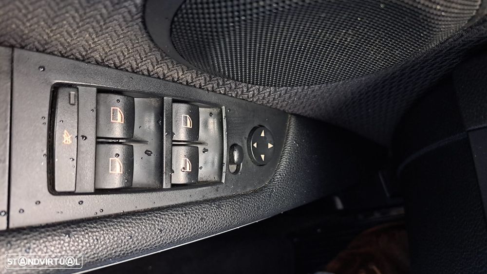 BMW 320 d Touring LifeStyle Auto - 37