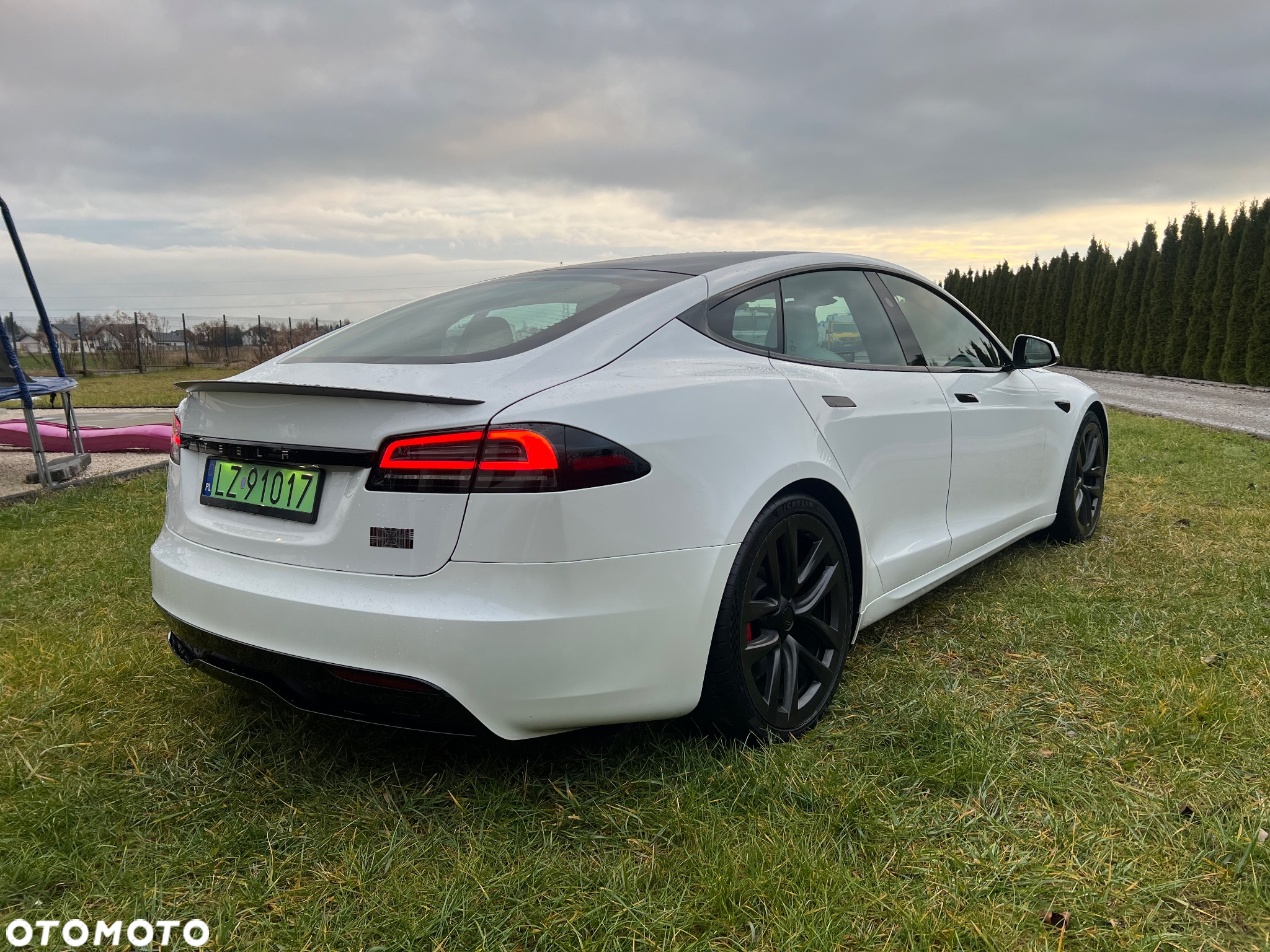Tesla Model S - 3