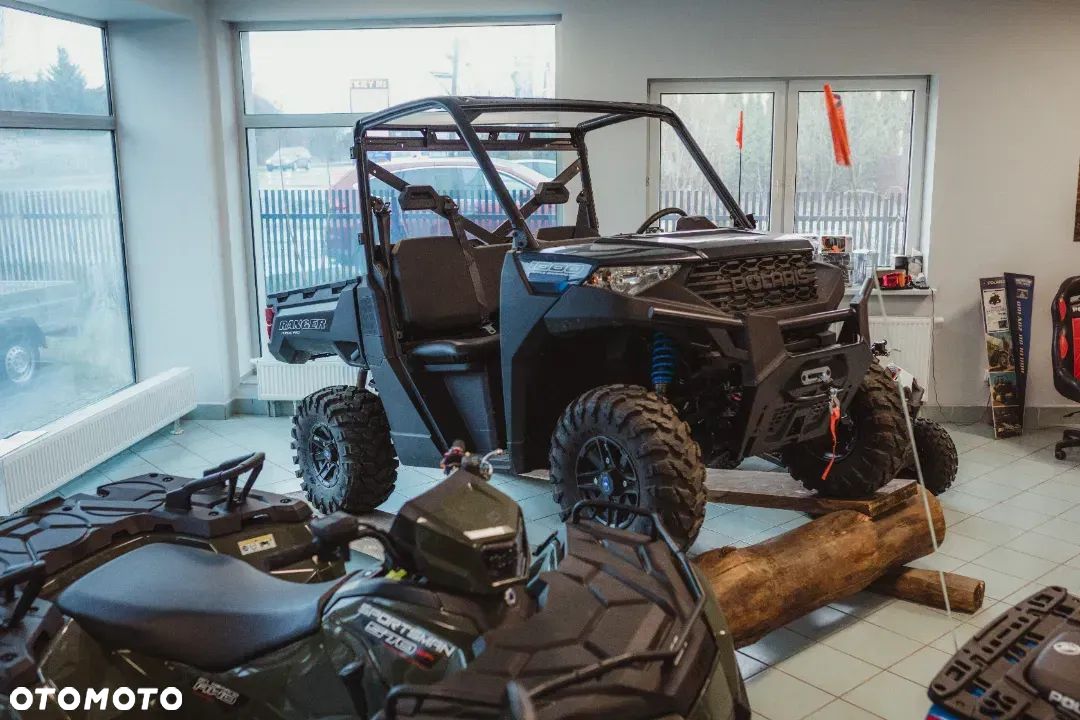 Polaris Ranger - 1