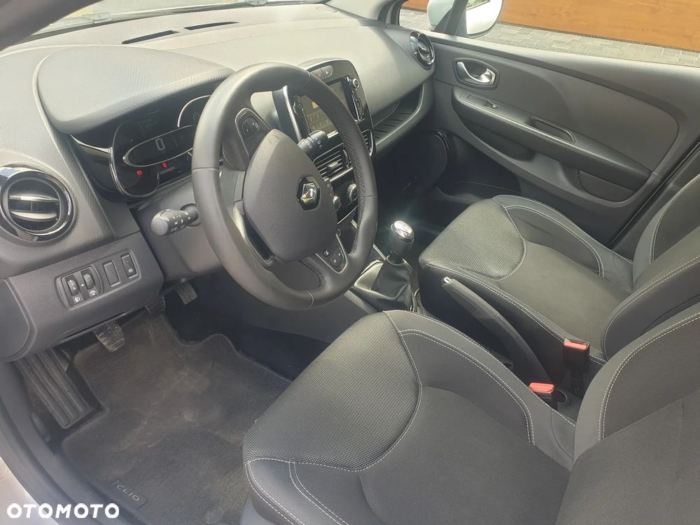 Renault Clio - 6