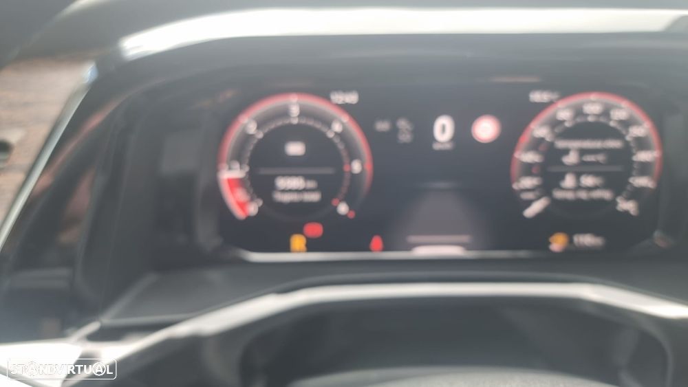 VW Multivan 2.0 TDI Style Longa DSG - 24