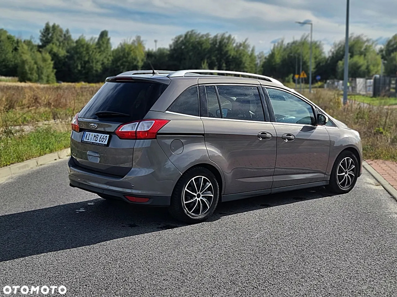 Ford Grand C-MAX - 4