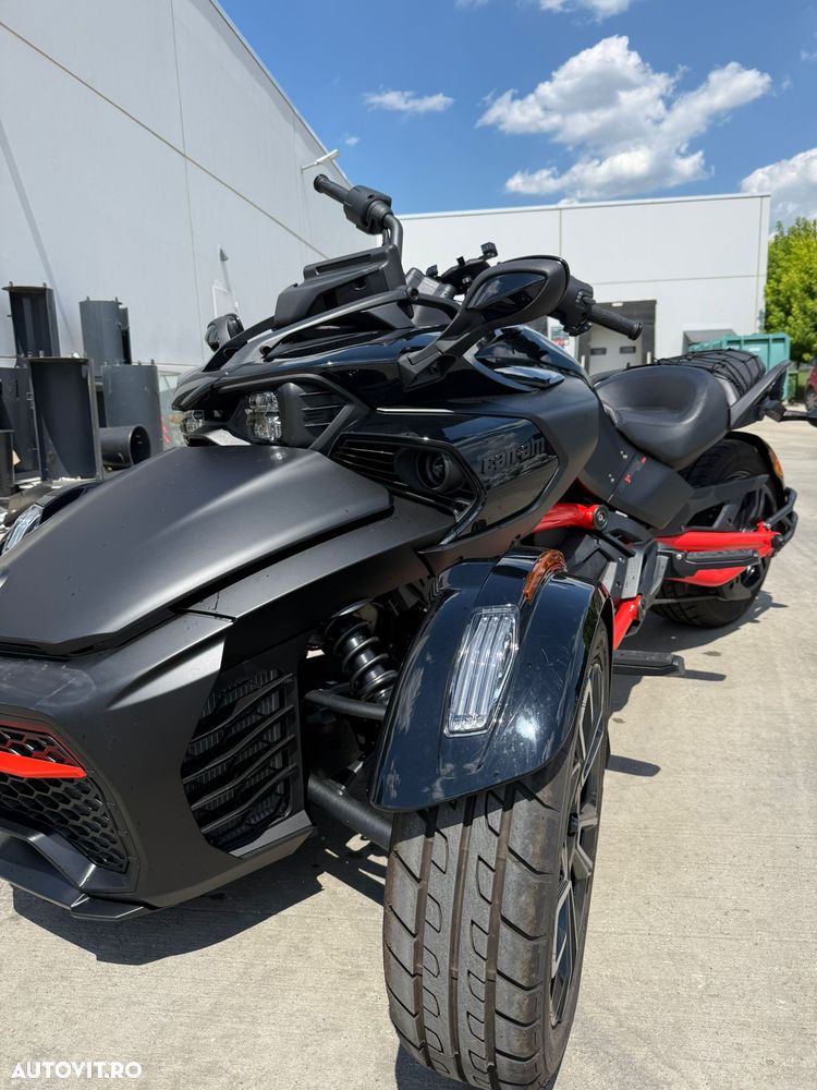 Can-Am Spyder - 3