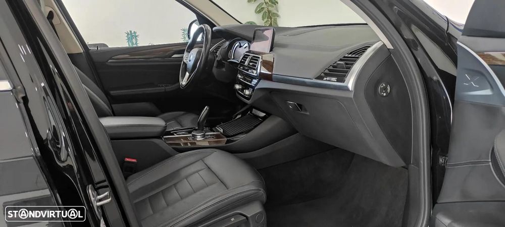 BMW X3 20 d xDrive Line Luxury - 8