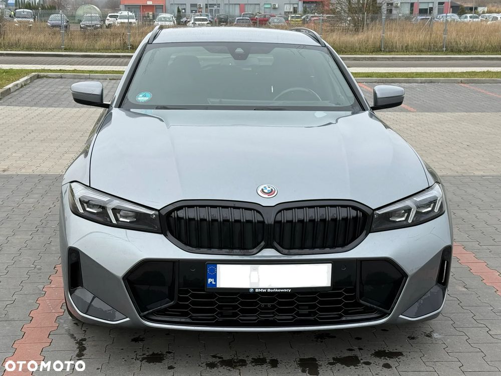 BMW Seria 3 330i xDrive M Sport - 2