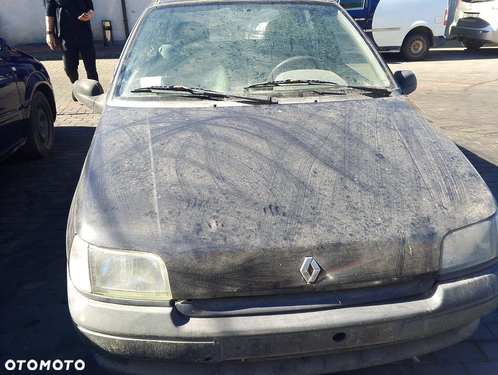 Renault Clio I (91-96r.) 1.2 B 54KM. Silnik  E7F - C174775 Skrzynia JB1046 (S646543) lakier NV676 – Pearlescent black BC.Cały na części.GWARANCJA !!! Przód Tył Zestaw Komplet Drzwi Klapa Zderzak Błotnik Maska Grill Atrapa Szyba Pas Lampa Lusterko Boczki Fotel Kanapa Kokpit Deska Rozdzielcza Przełącznik Włącznik Sterownik Przewody Wiązka Instalacja Moduł Komputer Czujnik Listwa Pompa Alternator Wtryski Głowica Rozrusznik Kompresor Sprzęgło Dwumas Silnik Skrzynia ABS Klimatyzacji Paliwa Wspomagania Kolektor Turbina Przepustnica Zawór Chłodnica Koło Hak Belka Sanki Zawieszenie Mcpherson Półoś Amortyzator Wydech Tłumik Zacisk Most - 4