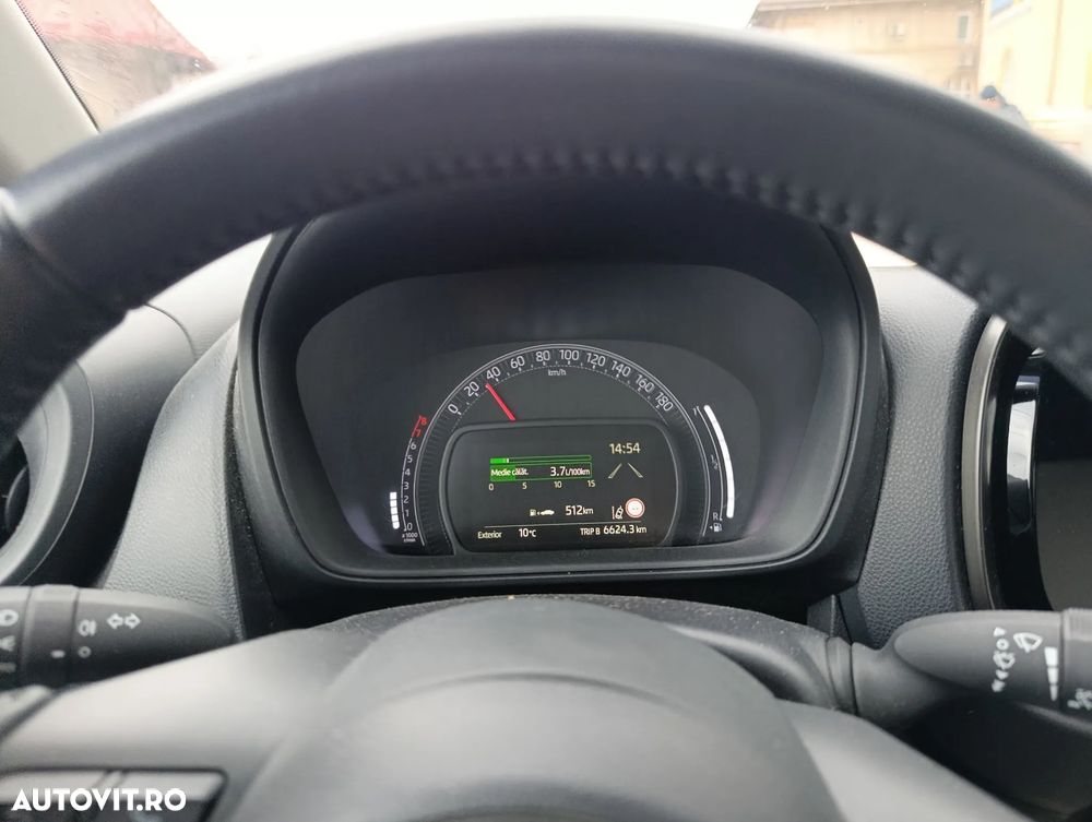 Toyota Yaris Cross - 8