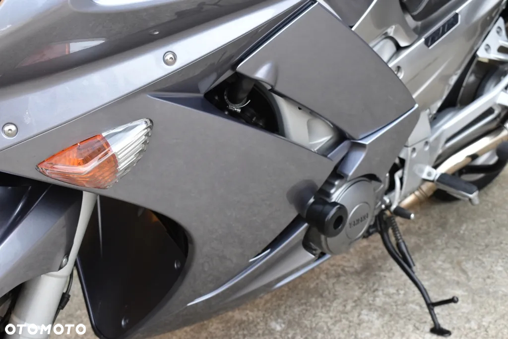 Yamaha FJR - 26