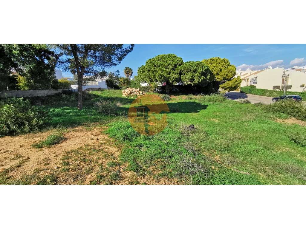 Terreno Urbano com 1008 m2 para construção de moradia. - Grande imagem: 5/25