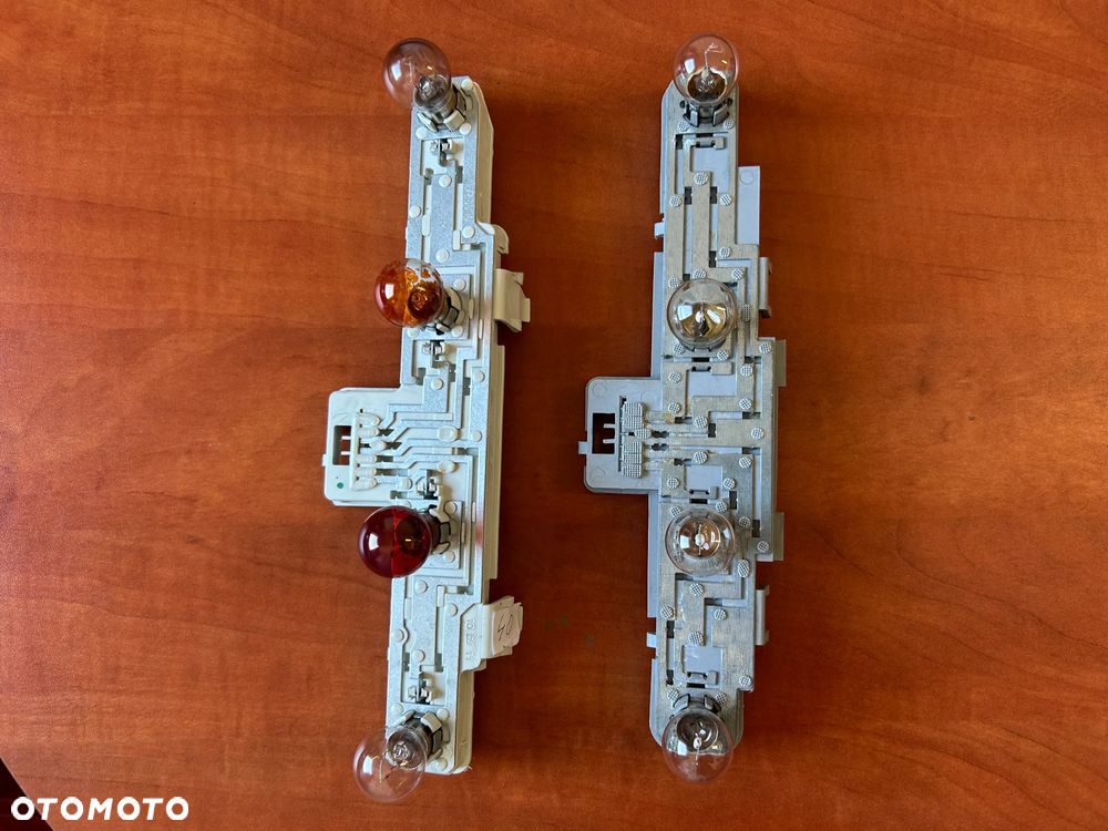 Wkład lampy prawy tył OPEL ZAFIRA B LIFT 21722201 - 1