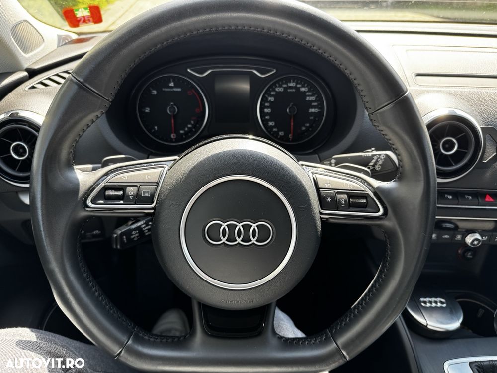 Audi A3 2.0 TDI S tronic Ambition - 22