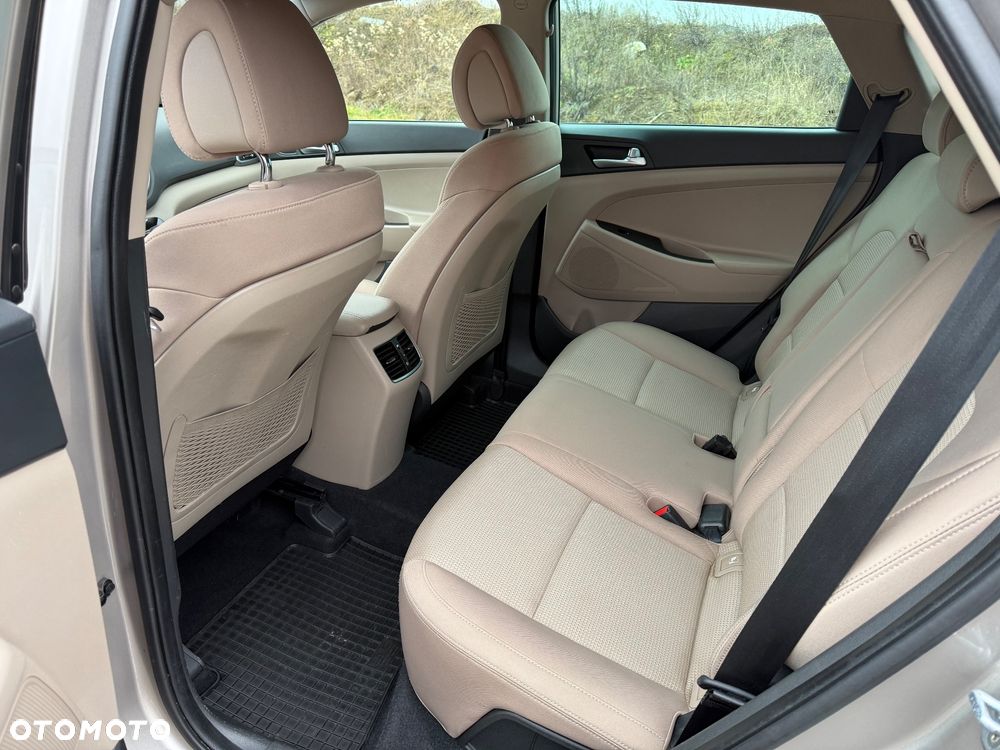 Hyundai Tucson blue 1.6 GDi 2WD Passion - 21