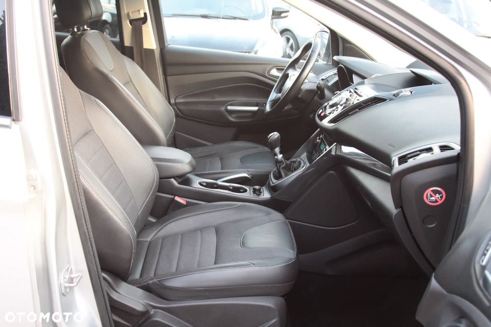 Ford Kuga 2.0 TDCi 4x4 Titanium - 18