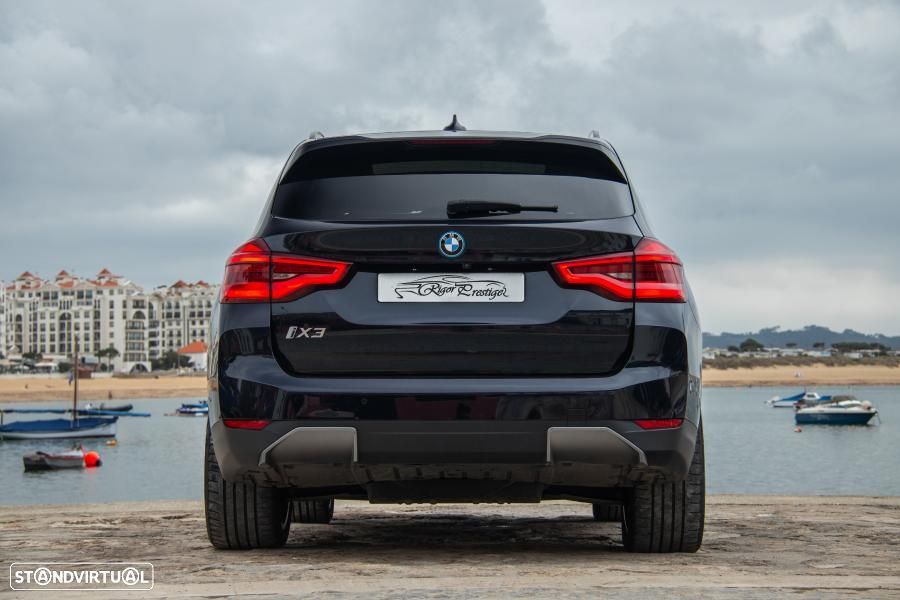 BMW iX3 M Sport Impressive - 8