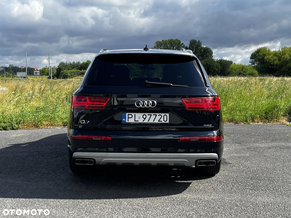 Audi Q7 - 7