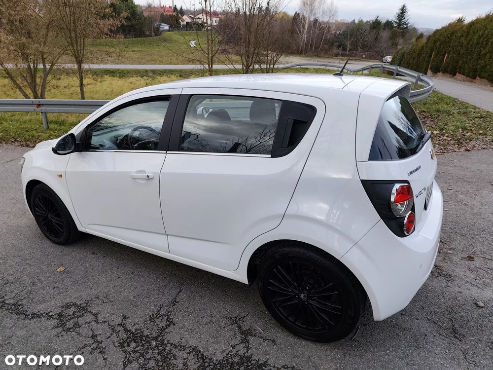 Chevrolet Aveo 1.6 LTZ S/S - 31