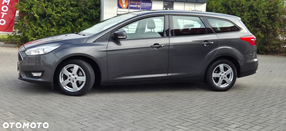 Ford Focus 1.5 EcoBoost STart-Stopp-System TITANIUM - 6