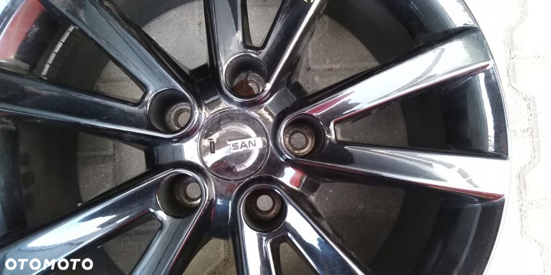 Alufelga 5x114,3 7x17 ET45 Nissan KE409-6F200 - 2