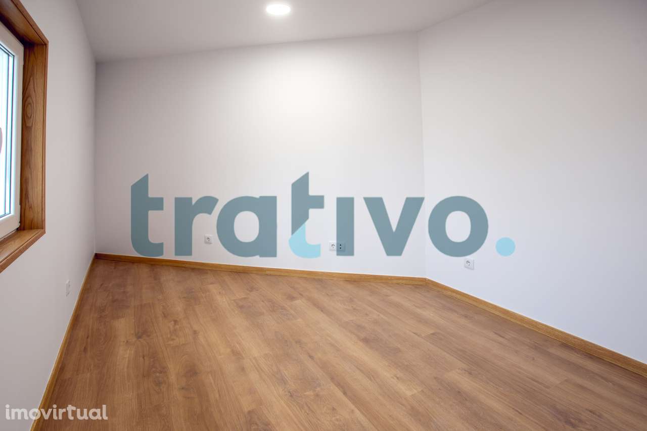 Vende-se moradia T2 Santa Clara - Grande imagem: 3/4