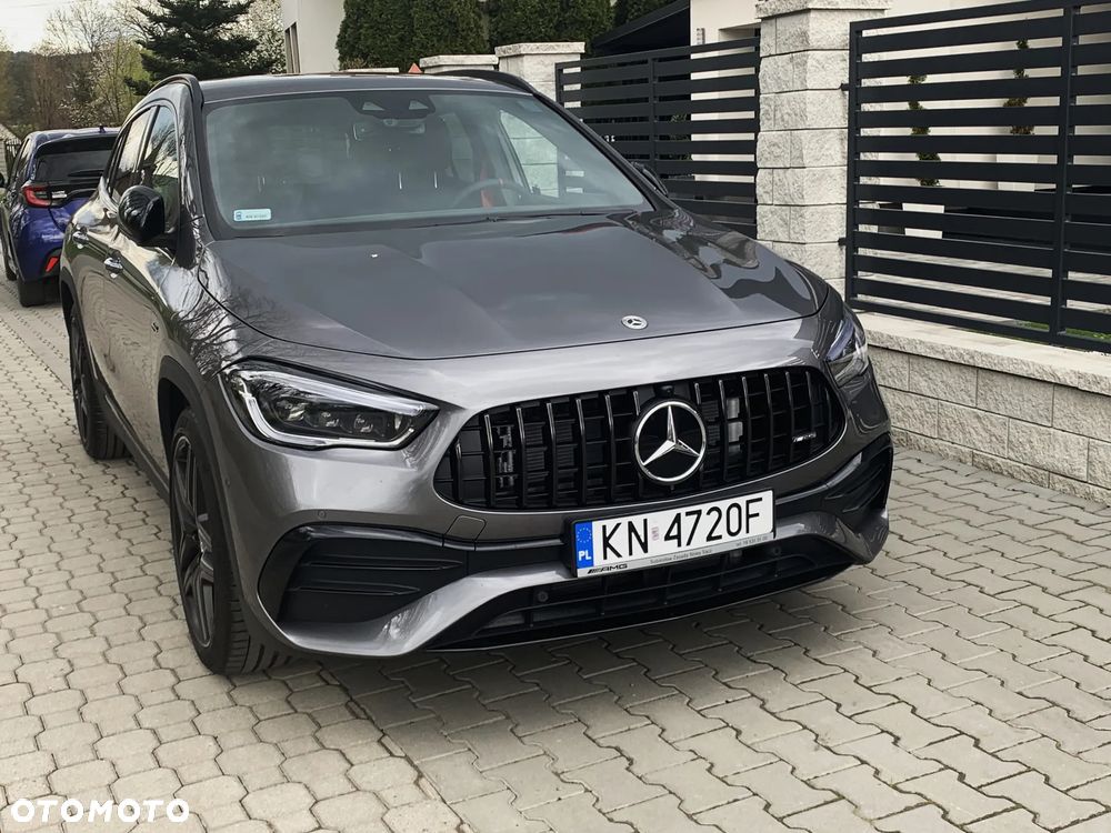 Mercedes-Benz GLA - 24