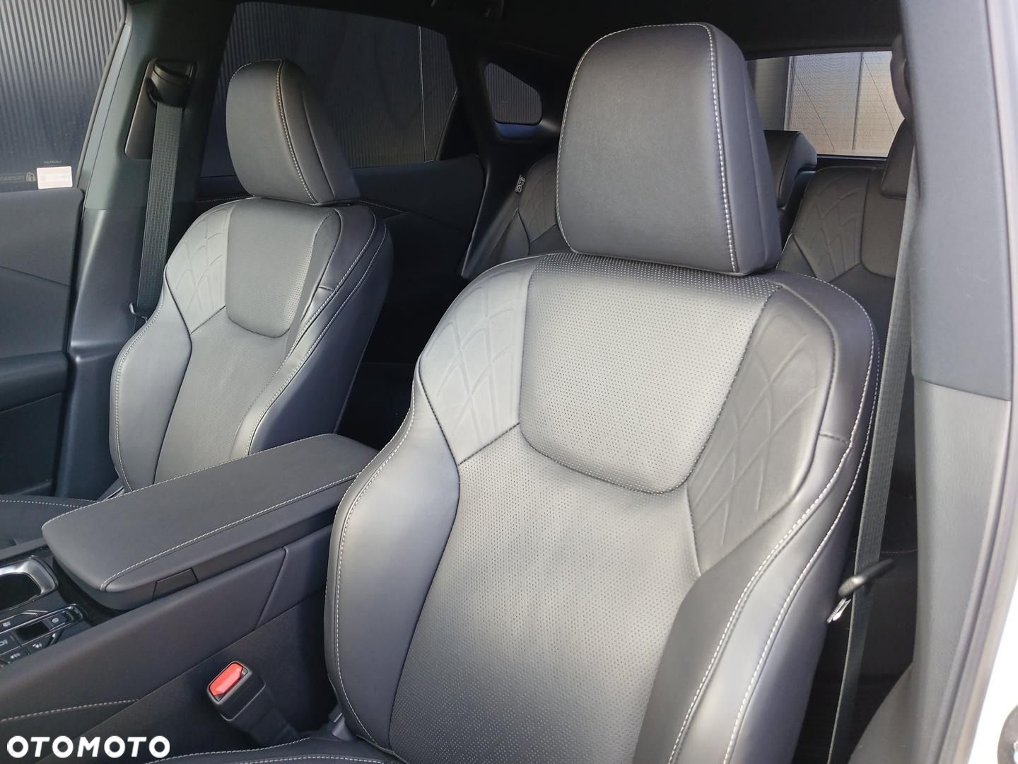 Lexus RX - 18