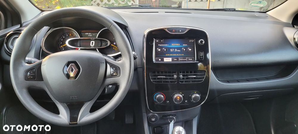 Renault Clio - 17