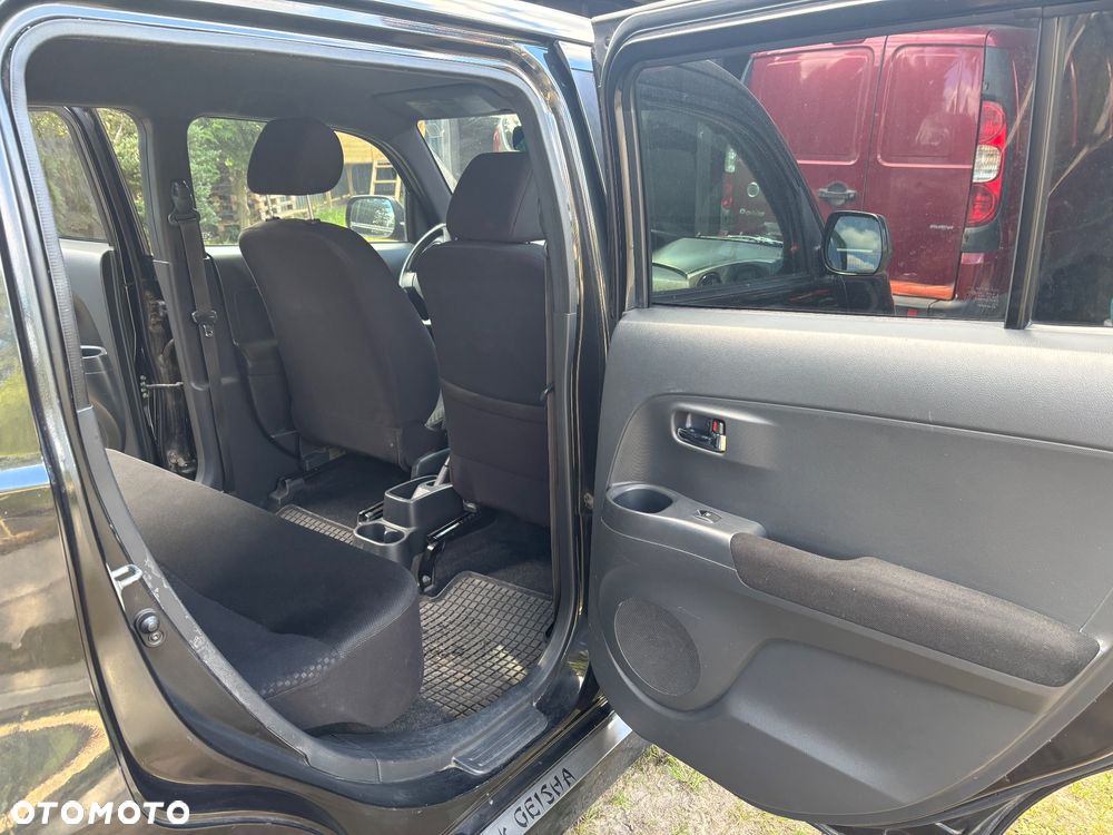 Daihatsu Materia 1.5 - 11