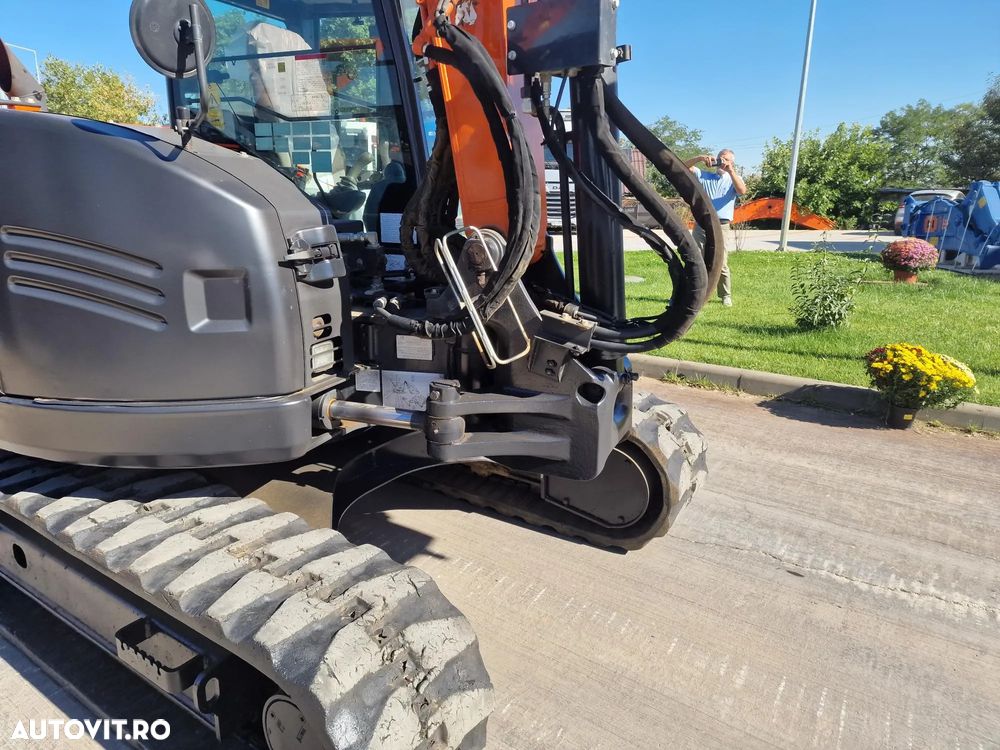 Hitachi ZX85, 2021, 2.975h, LAMA, CUPLA RAPIDA+3 CUPE NOI, Ad sapare 5m, latime 2,2m, ridica 3,7t, Camera spate, senile cauciuc 80% ok, inst picon pe bratele de excavare, Aer cond, computer in lb romana, posibilitate leasing -PROMOTIE 56.900 EUR+Tva - 23