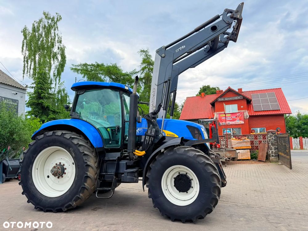 New Holland T 7050 - 4