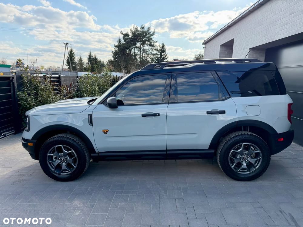 Ford Bronco - 12
