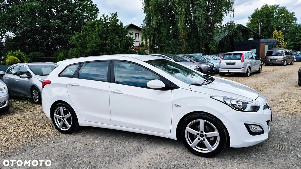 Hyundai i30 1.4 Intro Edition - 8