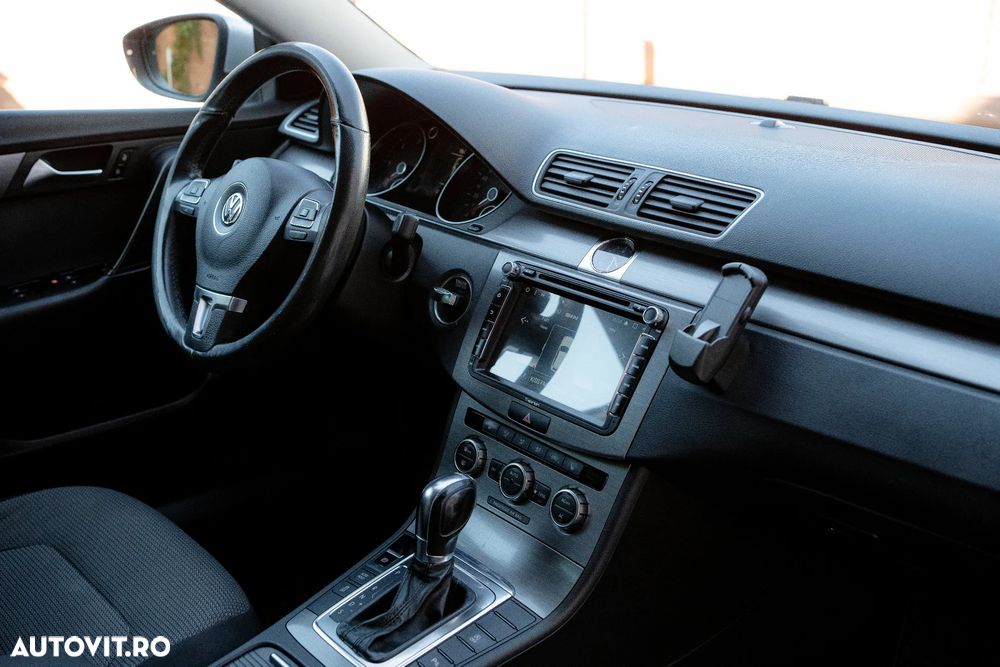 Volkswagen Passat 2.0 TDI BlueMotion Technology DSG Comfortline - 9