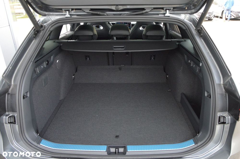 Volkswagen Passat Variant - 39