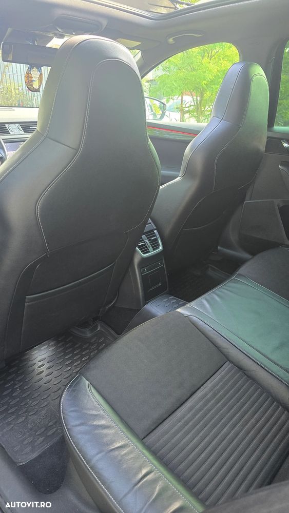 Skoda Octavia 2.0 TDI RS DSG - 8