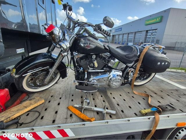 Harley-Davidson Softail Deluxe - 2