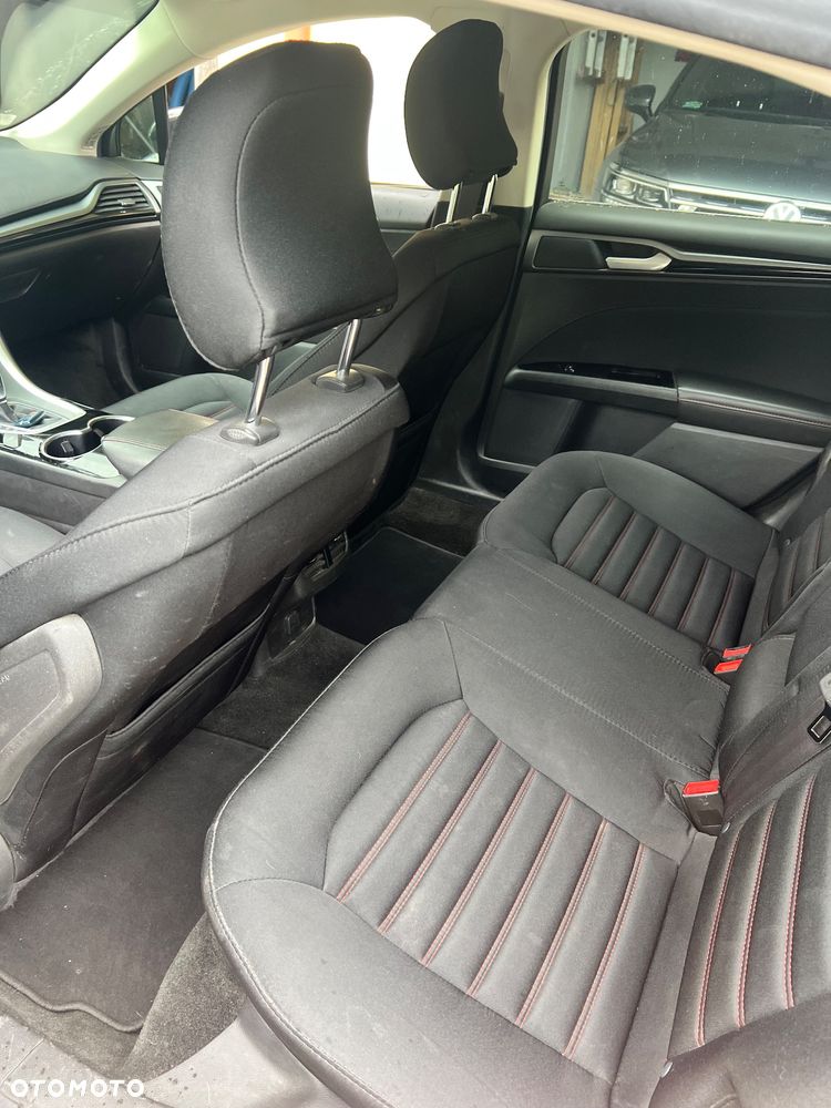 Ford Fusion - 9