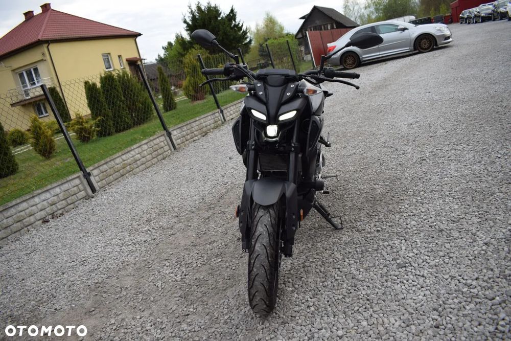 Yamaha MT - 8
