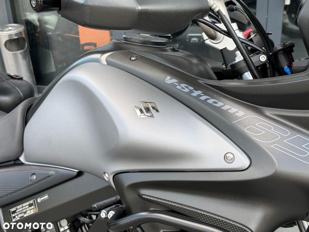 Suzuki V-STROM - 17