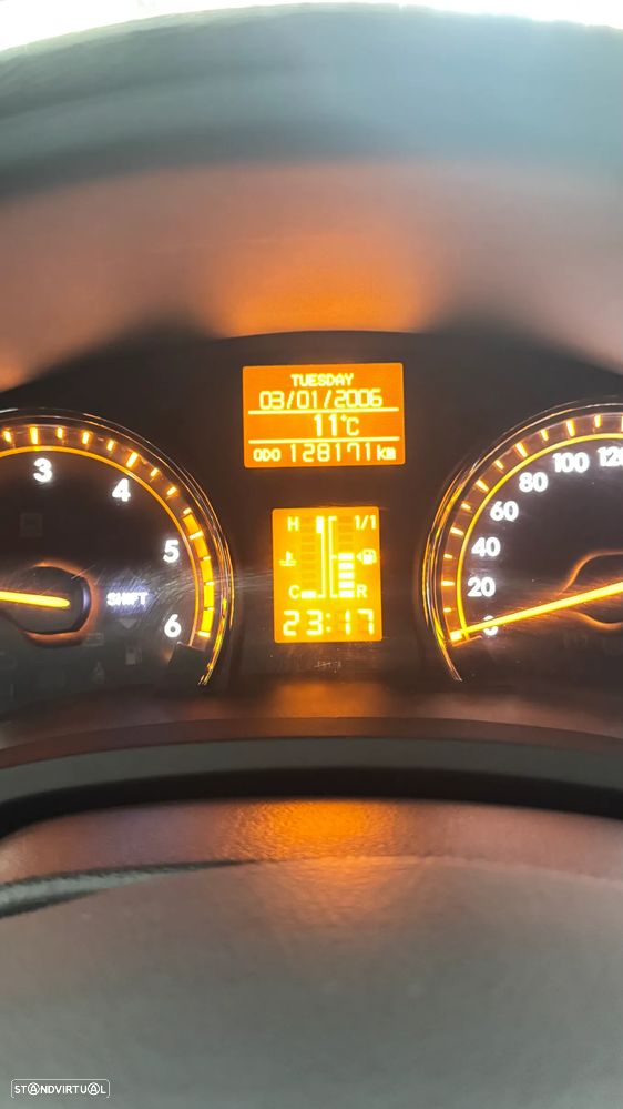 Toyota Avensis SD 2.0 D-4D Exclusive +Pele+GPS - 12