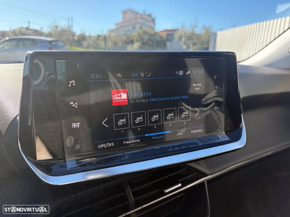 Peugeot 2008 1.2 PureTech Style - 10