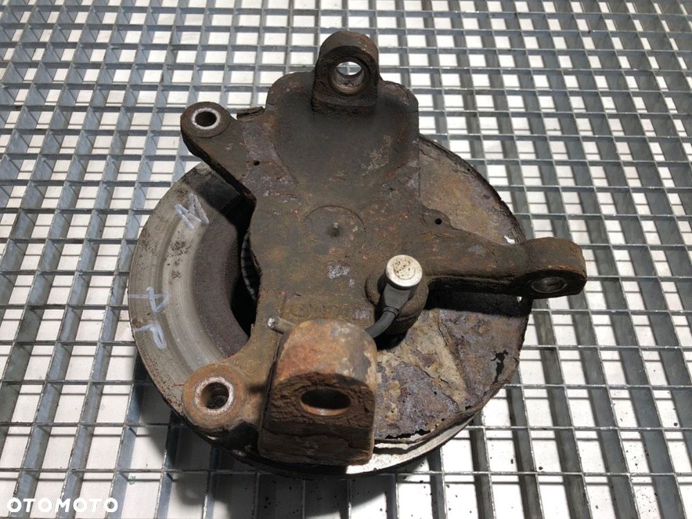 ZWROTNICA PRAWY PRZÓD  IVECO DAILY III Skrzynia 1997 - 2009 35 C 14 100 kW [136 KM] olej napędowy - 2