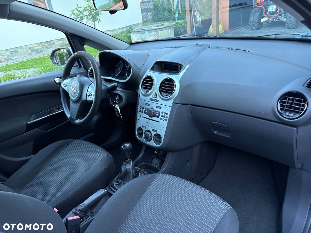 Opel Corsa - 8