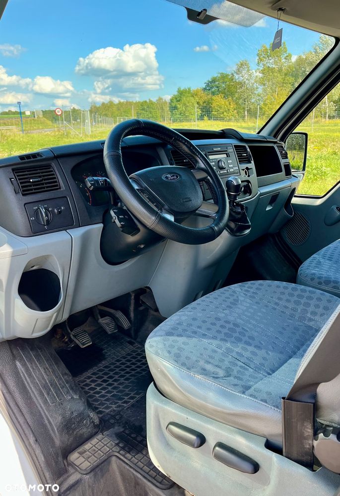 Ford Transit - 12