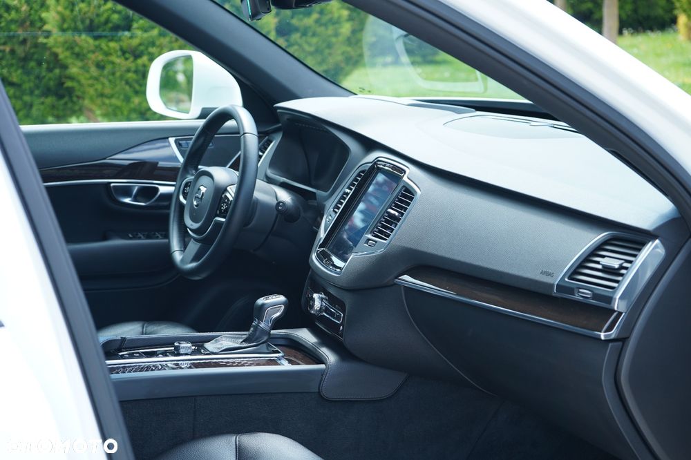 Volvo XC 90 - 2
