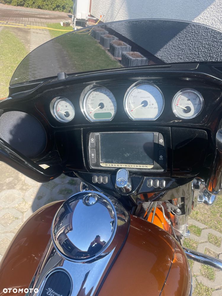 Harley-Davidson CVO Street Glide - 7