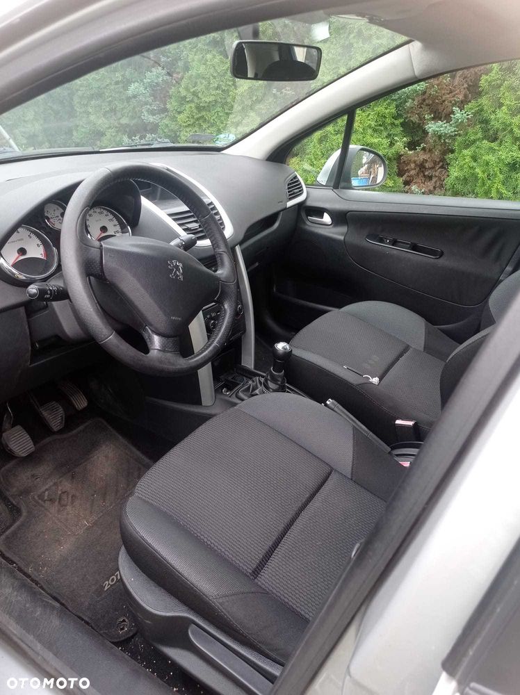 Peugeot 207 - 4