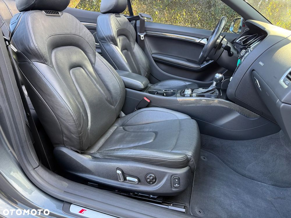 Audi RS5 Cabrio S tronic - 29
