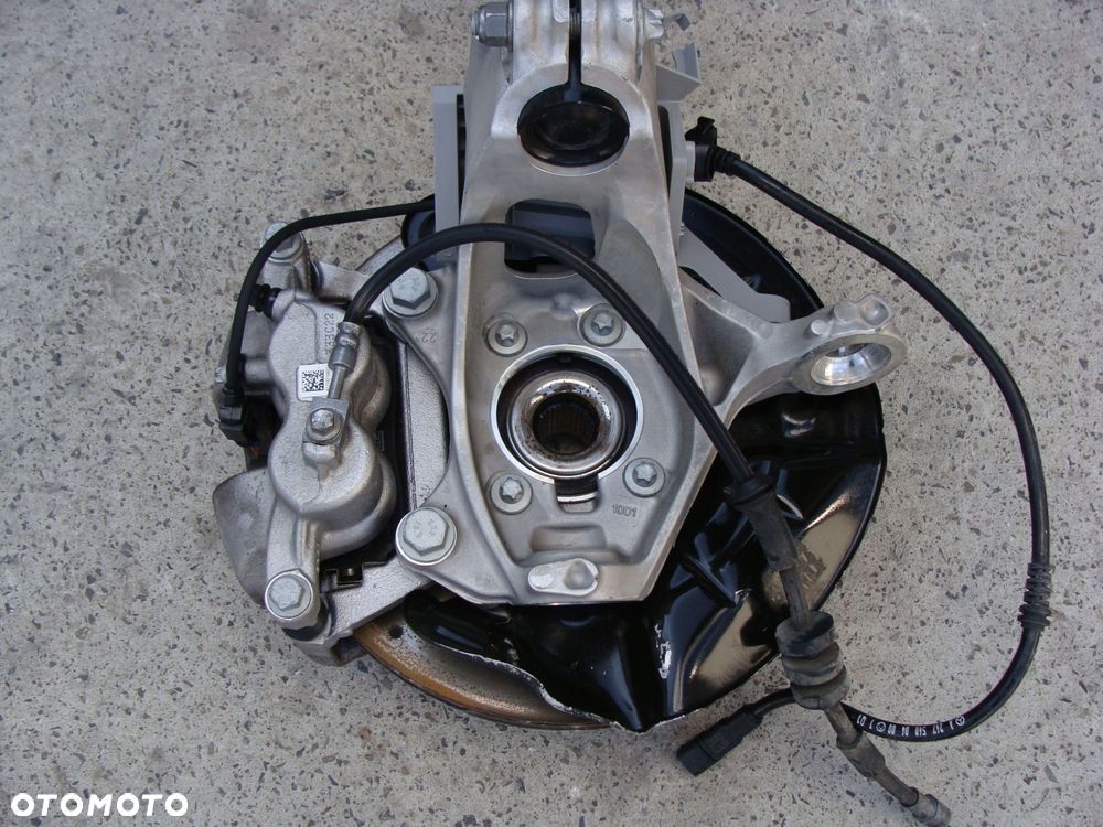 amortyzator zwrotnica prawa mercedes gla h247 a2473208801 - 5