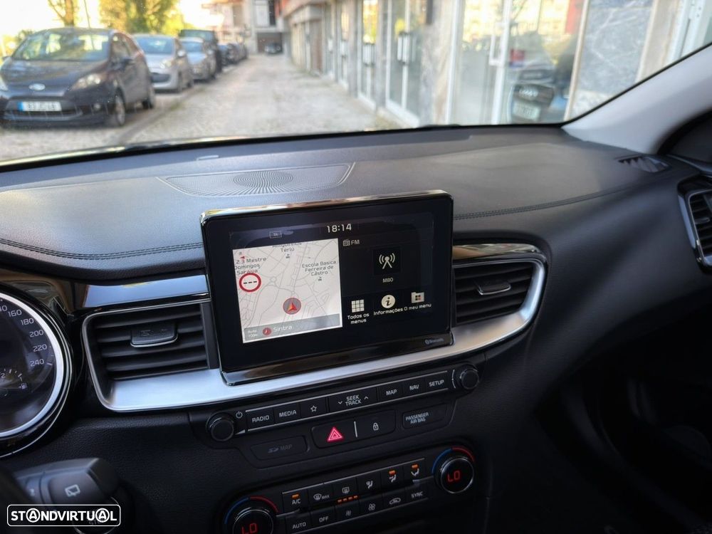 Kia Ceed SW 1.6 CRDi Nav Line - 20